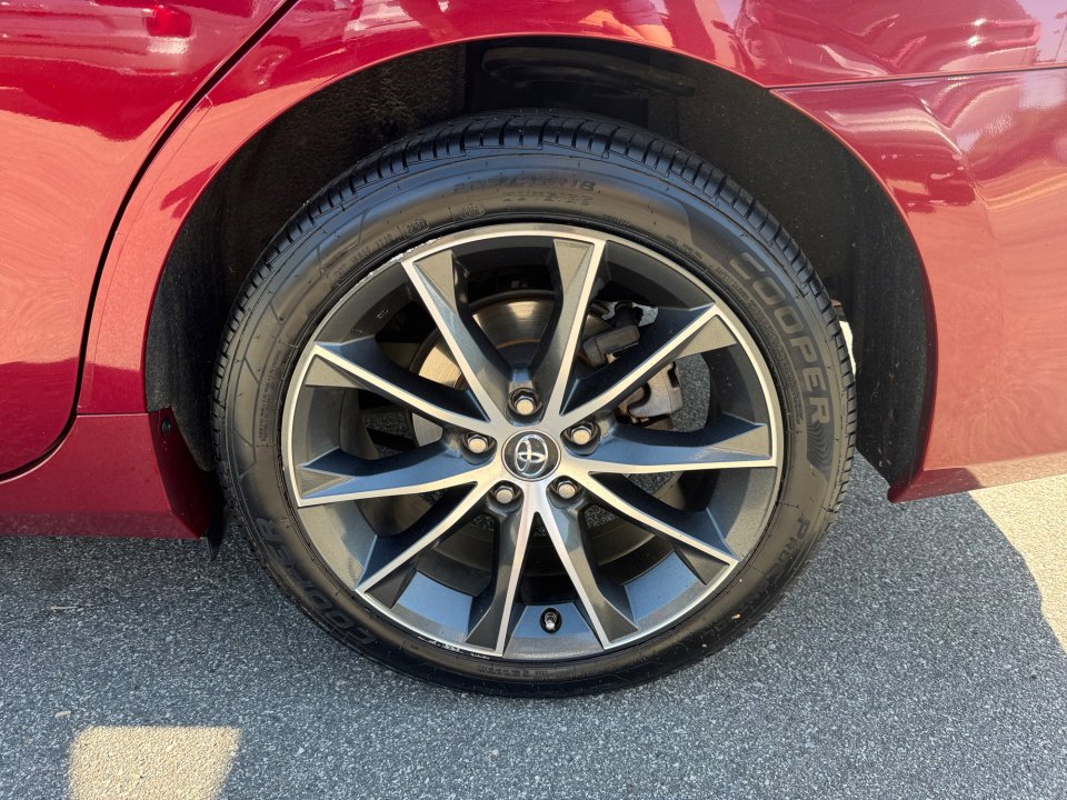 Used 2017 Toyota Camry XSE w/ Moonroof Package FWD image 26