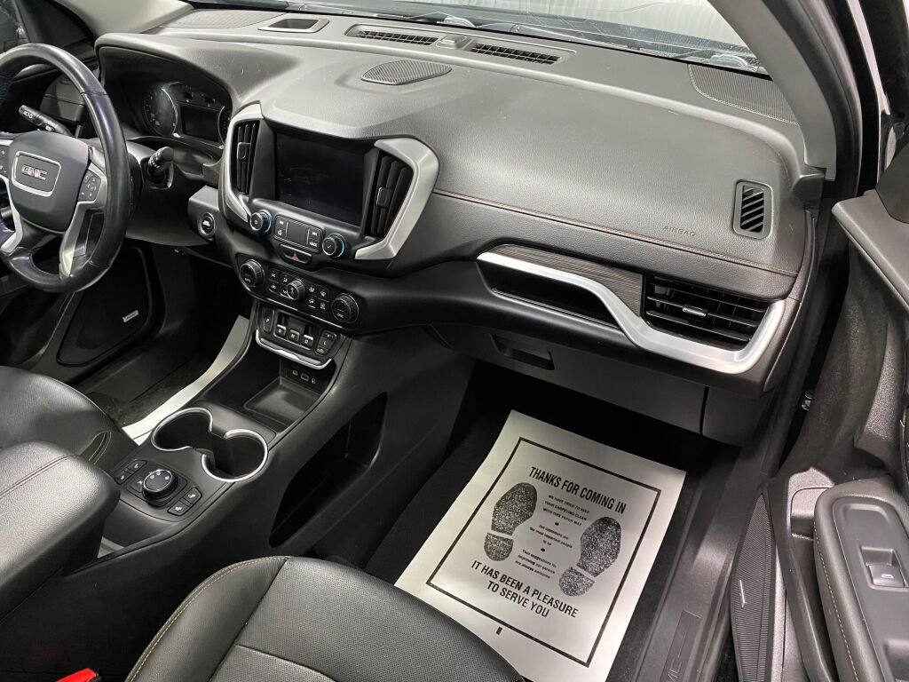 Used 2020 GMC Terrain SLT w/ Preferred Package image 3