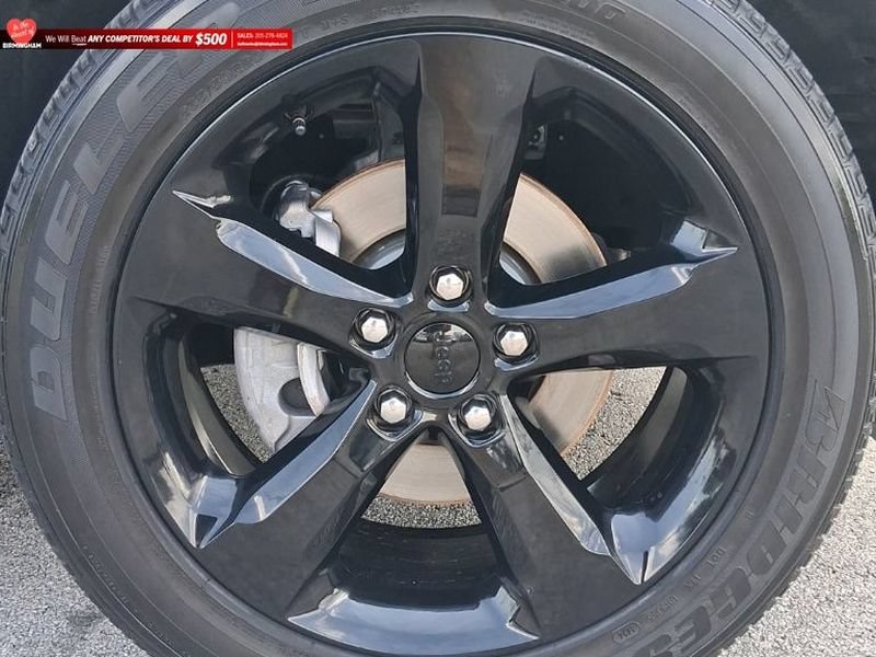 Used 2024 Jeep Grand Cherokee Altitude AWD/4WD image 25