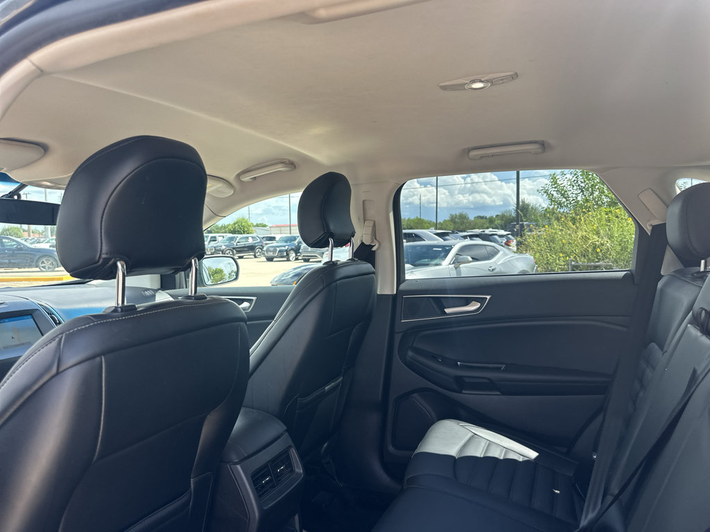 Used 2017 Ford Edge SEL w/ Equipment Group 201A AWD/4WD image 26