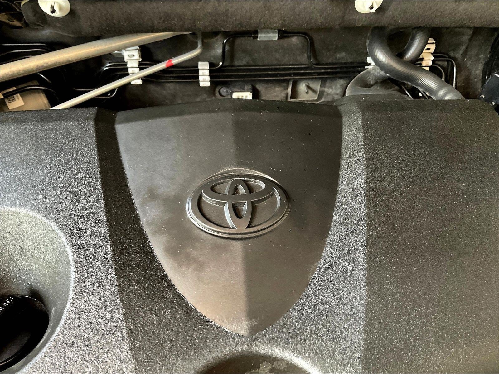 Used 2023 Toyota RAV4 LE FWD image 31