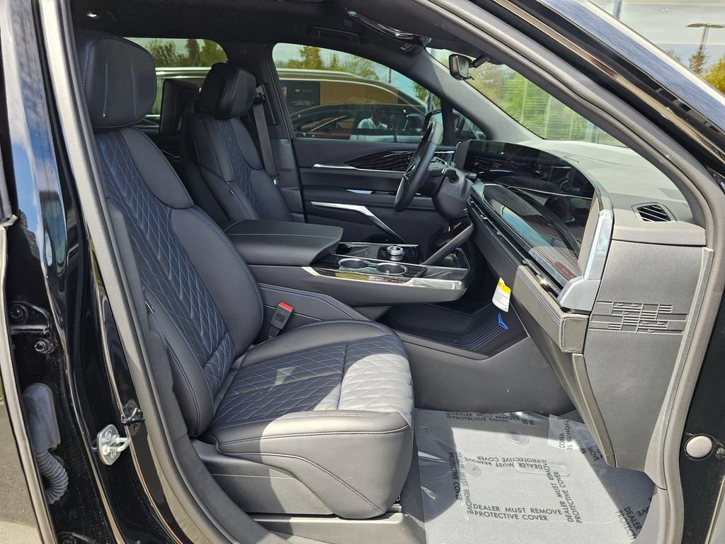 Used 2026 Cadillac Escalade IQL Luxury AWD/4WD image 11