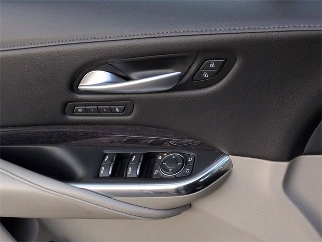 Used 2023 Cadillac XT4 Premium Luxury image 22