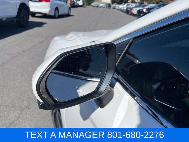 Used 2019 Toyota Camry SE FWD image 12