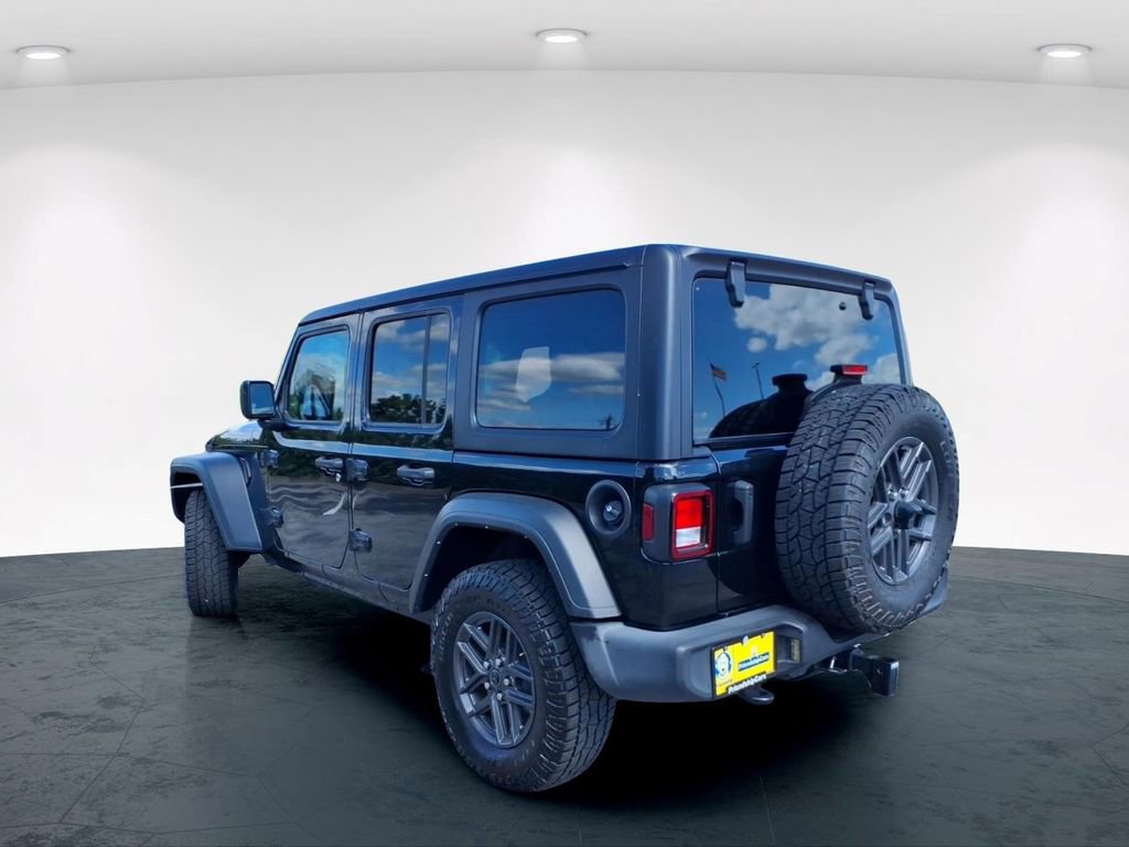 Used 2024 Jeep Wrangler Unlimited Sport AWD/4WD image 13