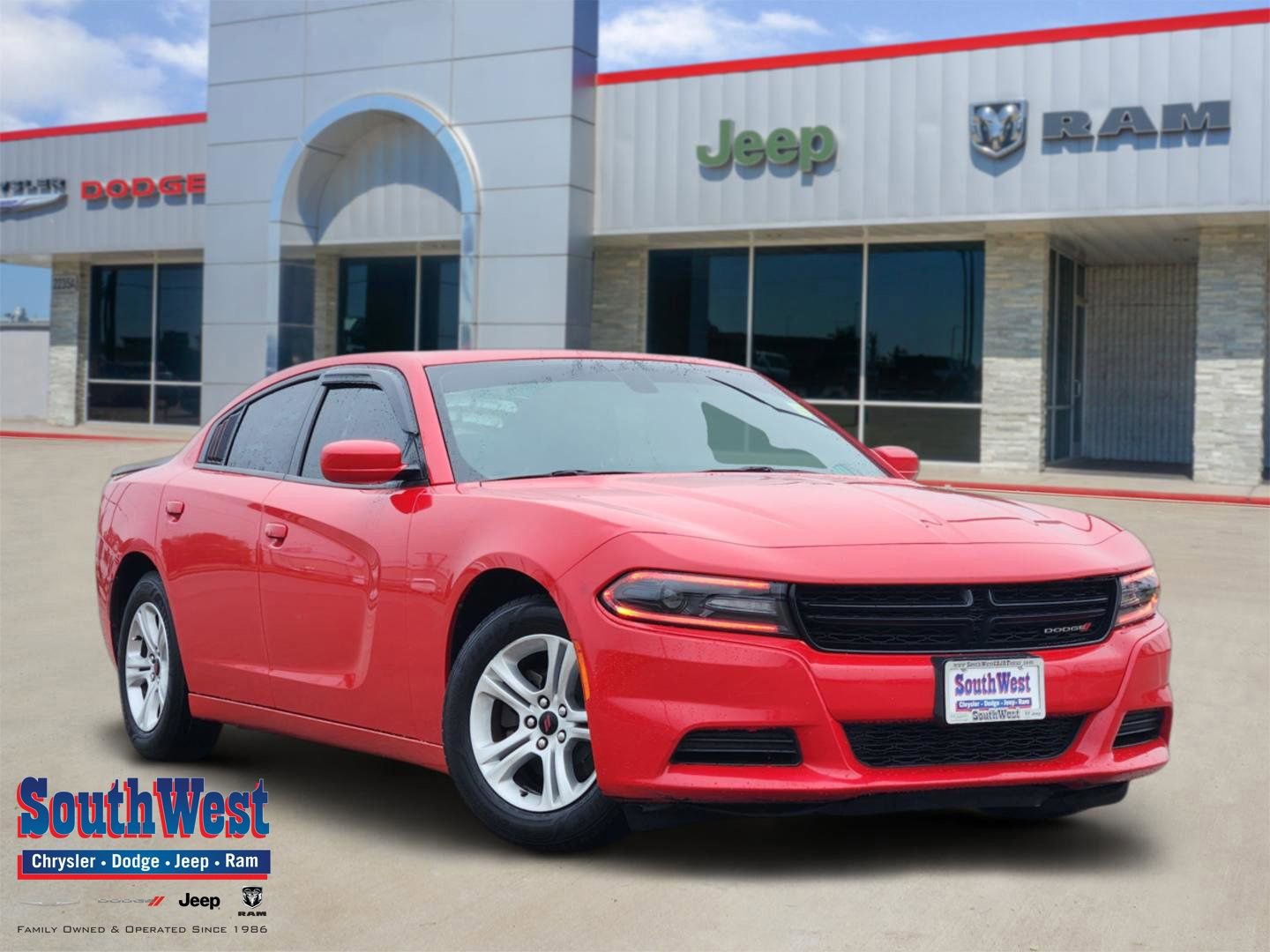 Used 2019 Dodge Charger SXT w/ Leather Interior Group RWD image 1