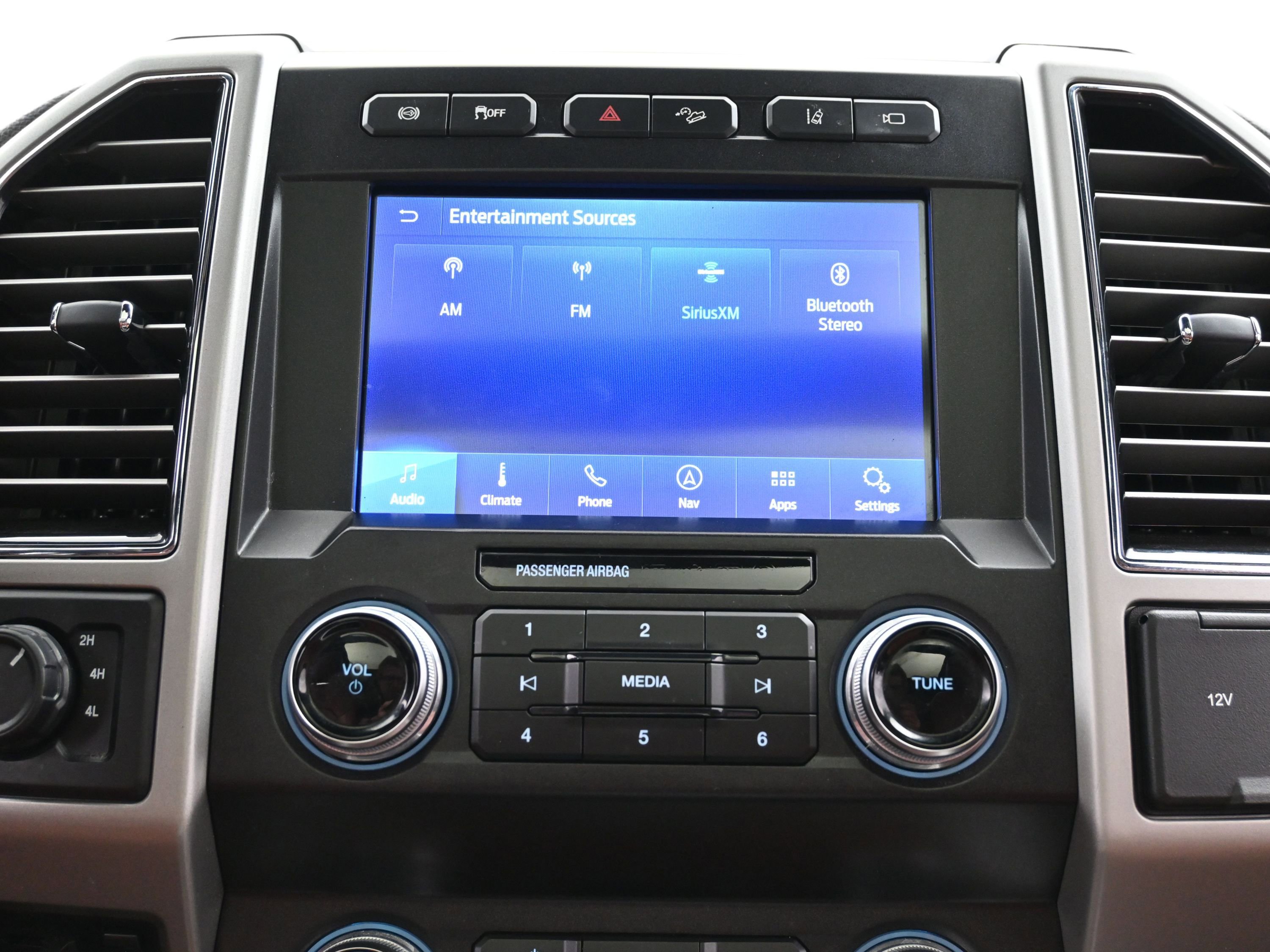 Used 2020 Ford F250 King Ranch w/ FX4 Off-Road Package image 34