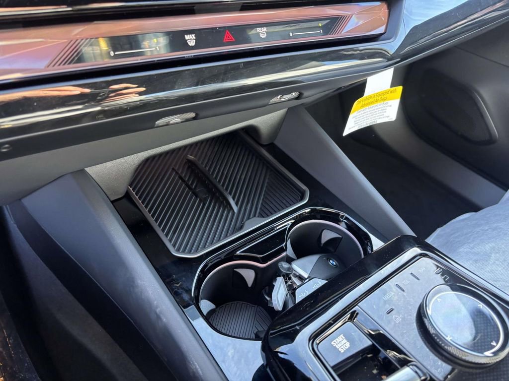 New 2026 BMW 550e xDrive image 16