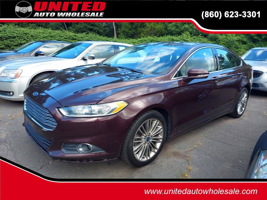 Used 2013 Ford Fusion SE FWD image 1