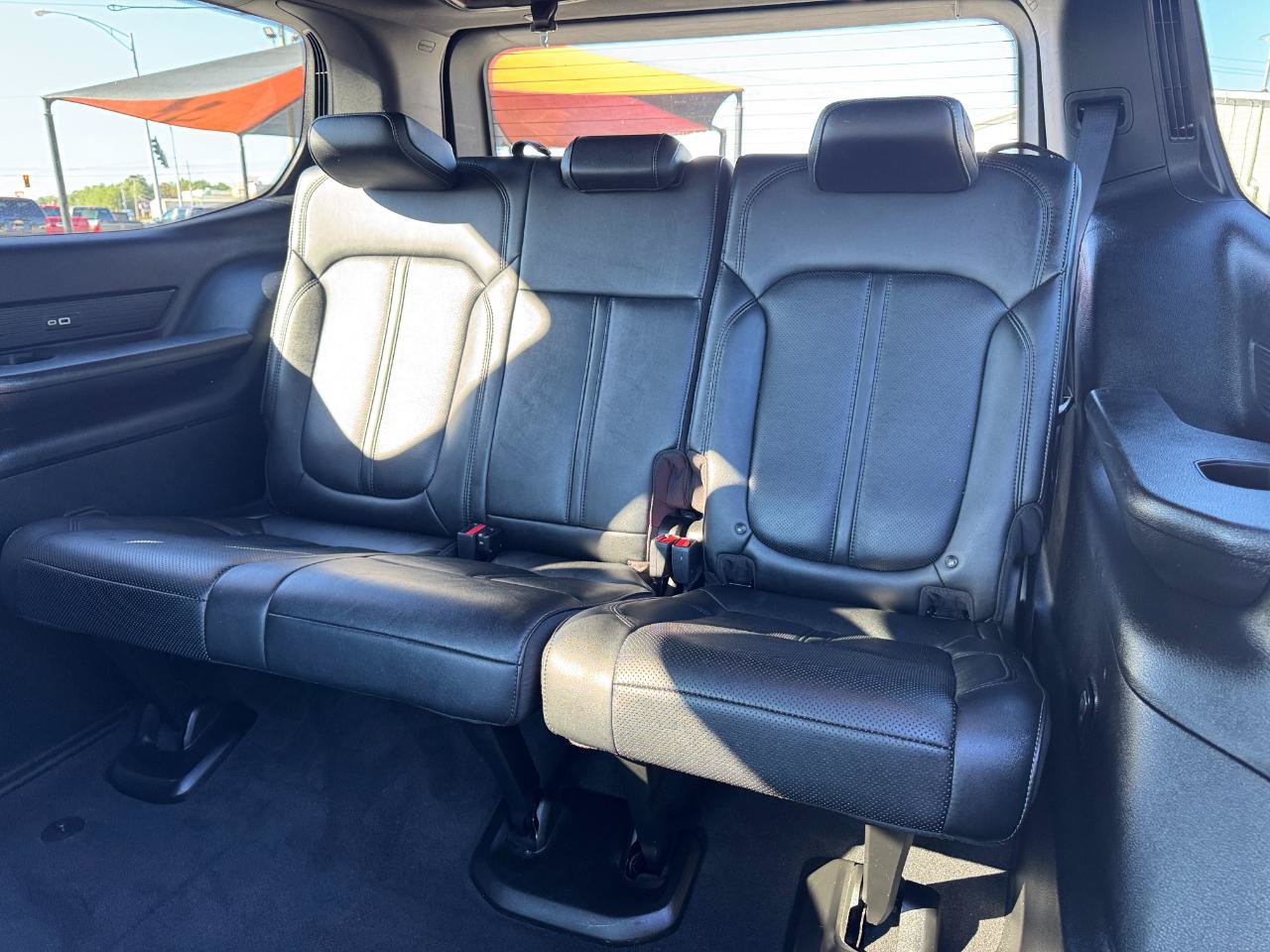 Used 2024 Jeep Wagoneer Series III AWD/4WD image 25