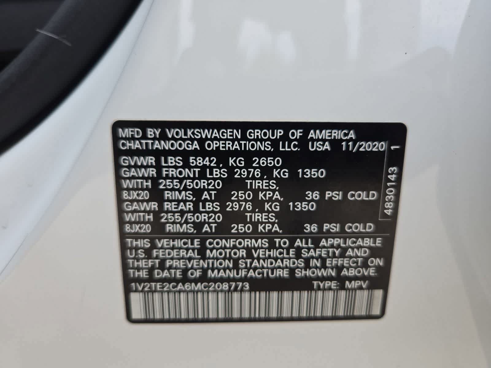 Used 2021 Volkswagen Atlas Cross Sport SEL Premium AWD/4WD image 35