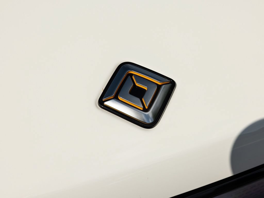 Used 2023 Rivian R1S Launch Edition AWD/4WD image 14