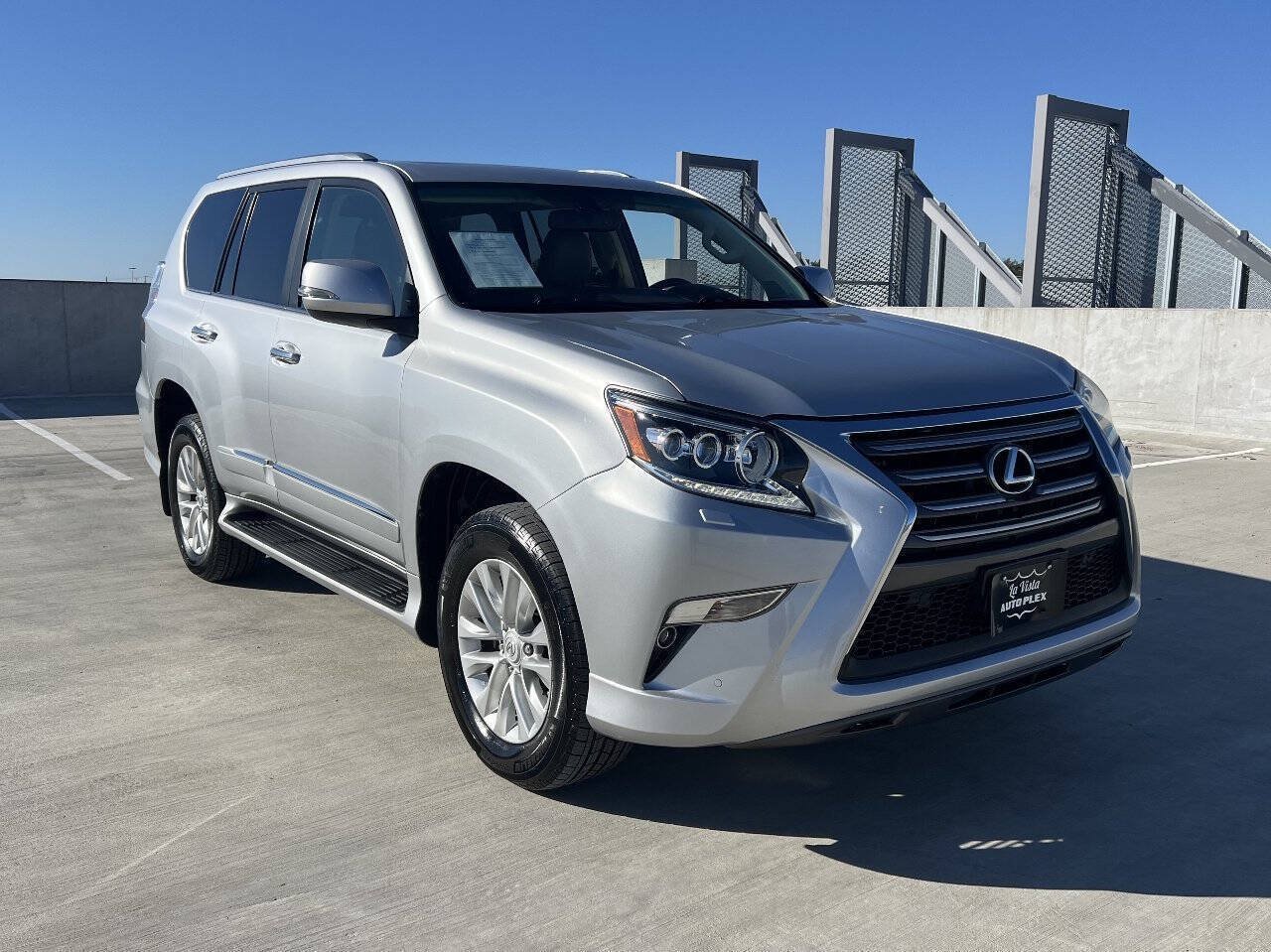 Used 2018 Lexus GX 460 Premium w/ Premium Package AWD/4WD image 3