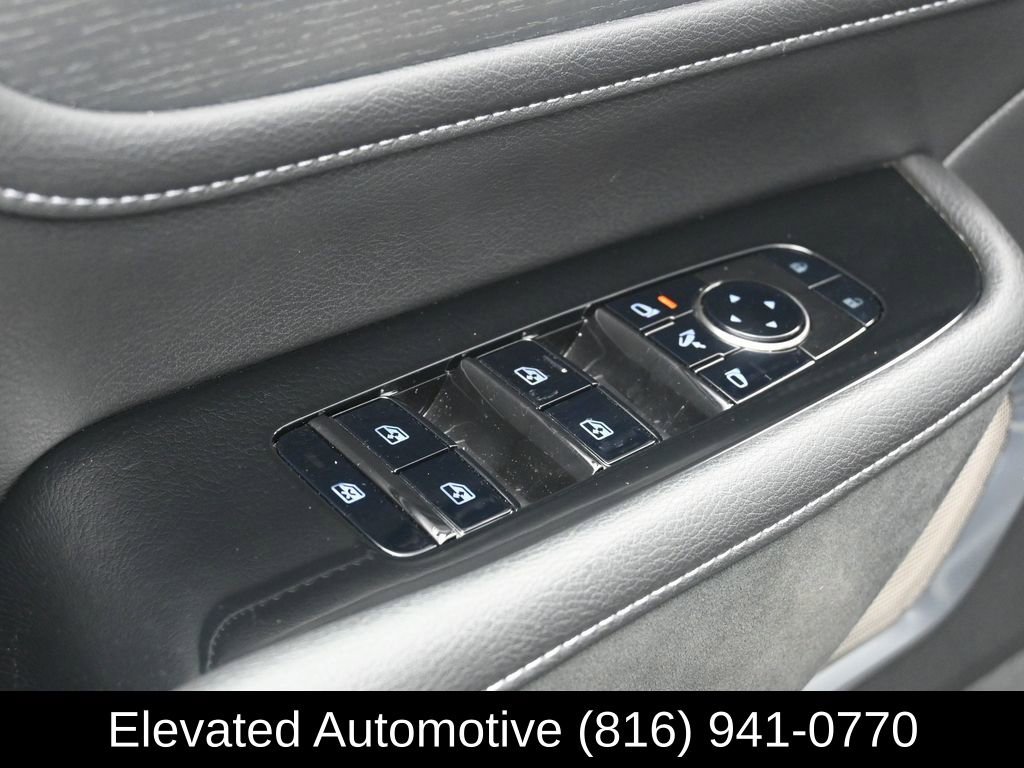 Used 2025 INFINITI QX80 Sensory image 20