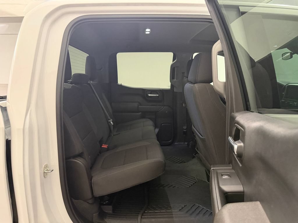 Used 2022 Chevrolet Silverado 1500 LT AWD/4WD image 30