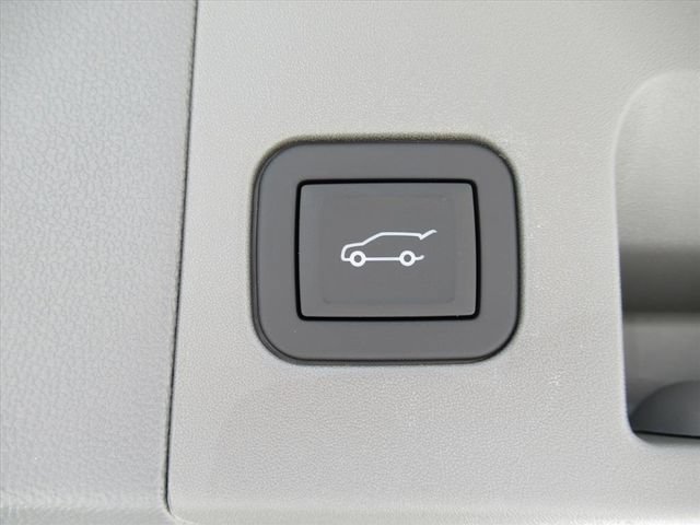 New 2026 Cadillac XT5 Premium Luxury w/ LPO, Floor Liner Package FWD image 33