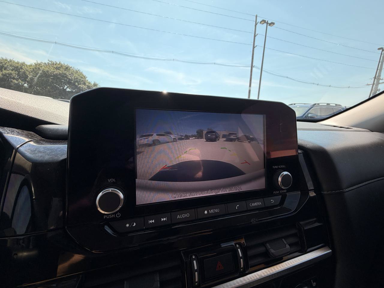 Used 2022 Nissan Pathfinder SV AWD/4WD image 22