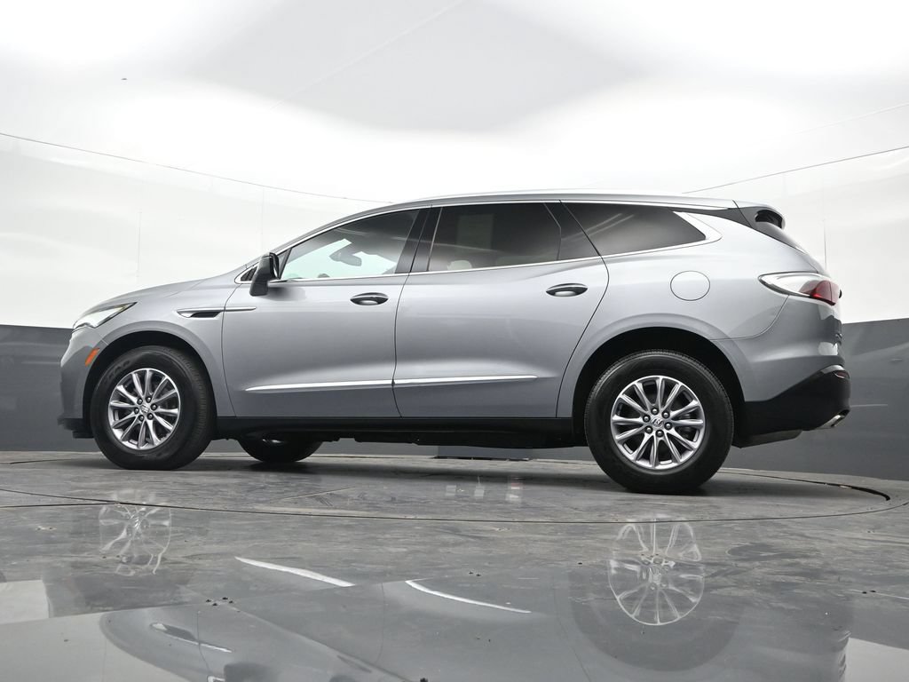 Used 2023 Buick Enclave Essence AWD/4WD image 32
