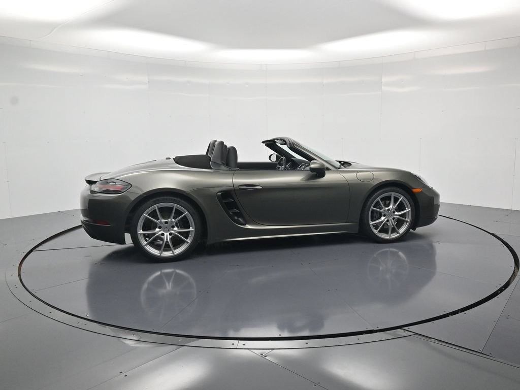 Used 2021 Porsche 718 Boxster RWD image 40