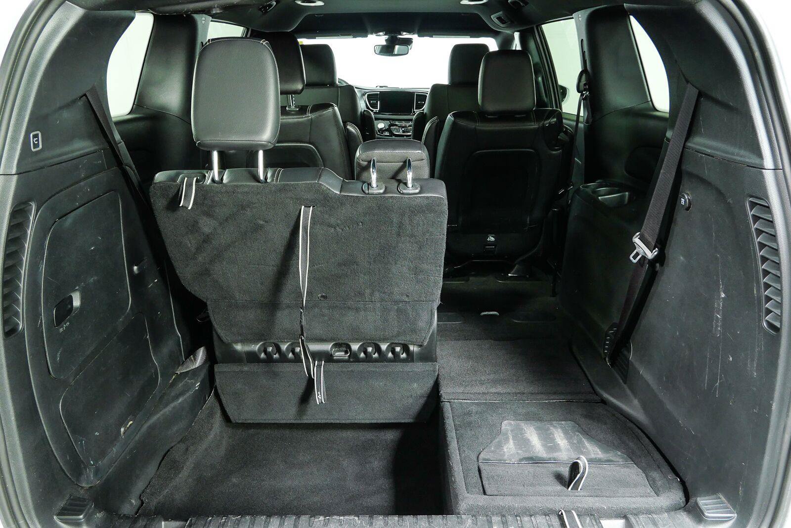 Used 2022 Chrysler Pacifica Touring-L w/ S Appearance Package FWD image 31