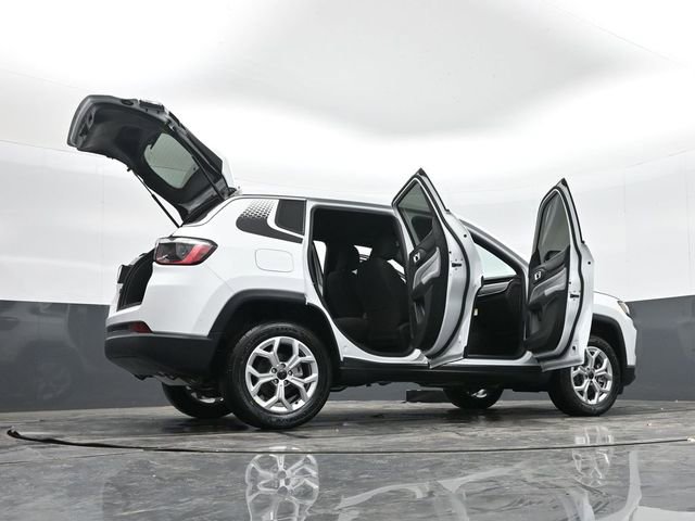 Used 2025 Jeep Compass Sport w/ Mopar Graphics Package AWD/4WD image 50