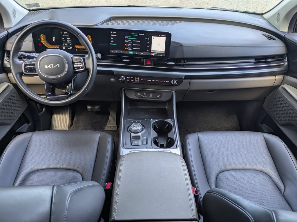 Used 2026 Kia Carnival LXS FWD image 15