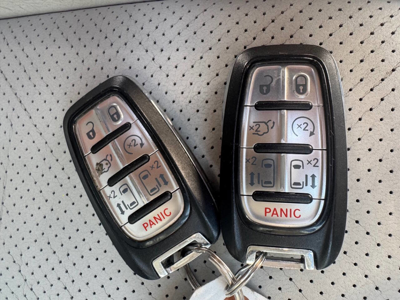 Used 2017 Chrysler Pacifica Touring-L Plus w/ Tire & Wheel Group image 31