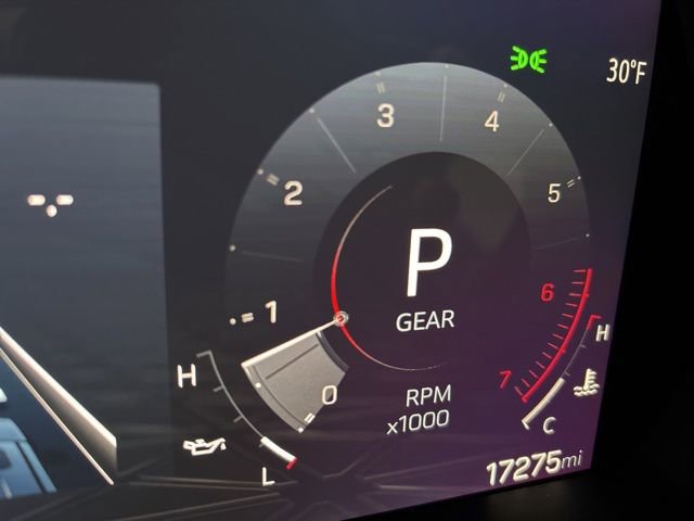 Used 2024 GMC Canyon AT4X w/ AT4X AEV Edition image 19