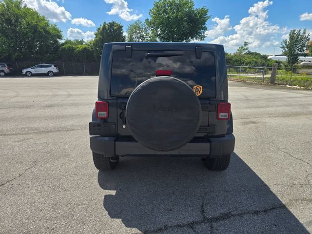 Used 2018 Jeep Wrangler Unlimited Sahara AWD/4WD image 5