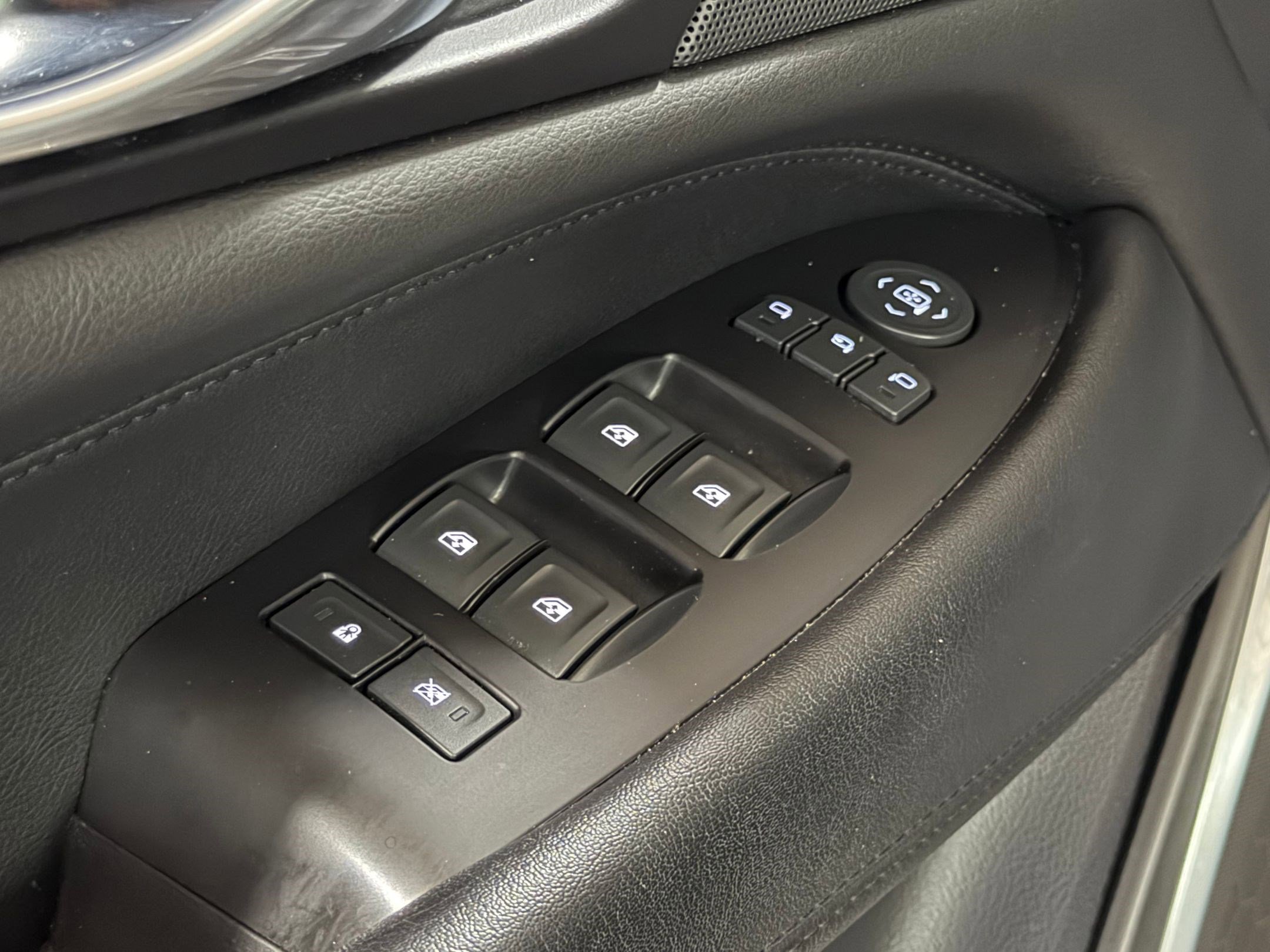 Used 2019 Cadillac Escalade Premium Luxury AWD/4WD image 24