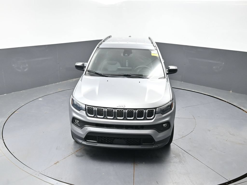 Used 2024 Jeep Compass Latitude AWD/4WD image 44