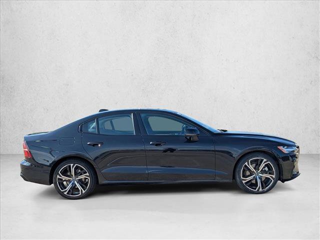 Used 2024 Volvo S60 B5 Plus image 4