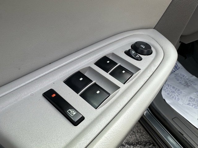 Used 2011 Chevrolet Traverse LT w/ Personal Connectivity Package image 12