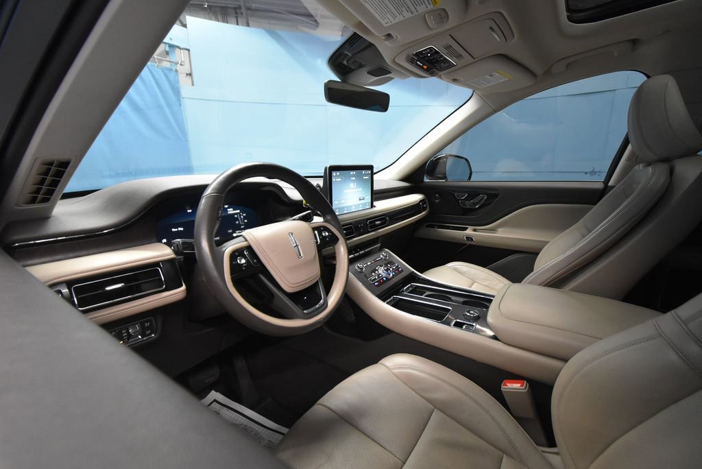 Used 2021 Lincoln Aviator Reserve w/ Elements Package Plus image 2