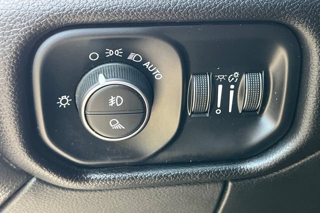Used 2024 RAM 2500 Laramie AWD/4WD image 35