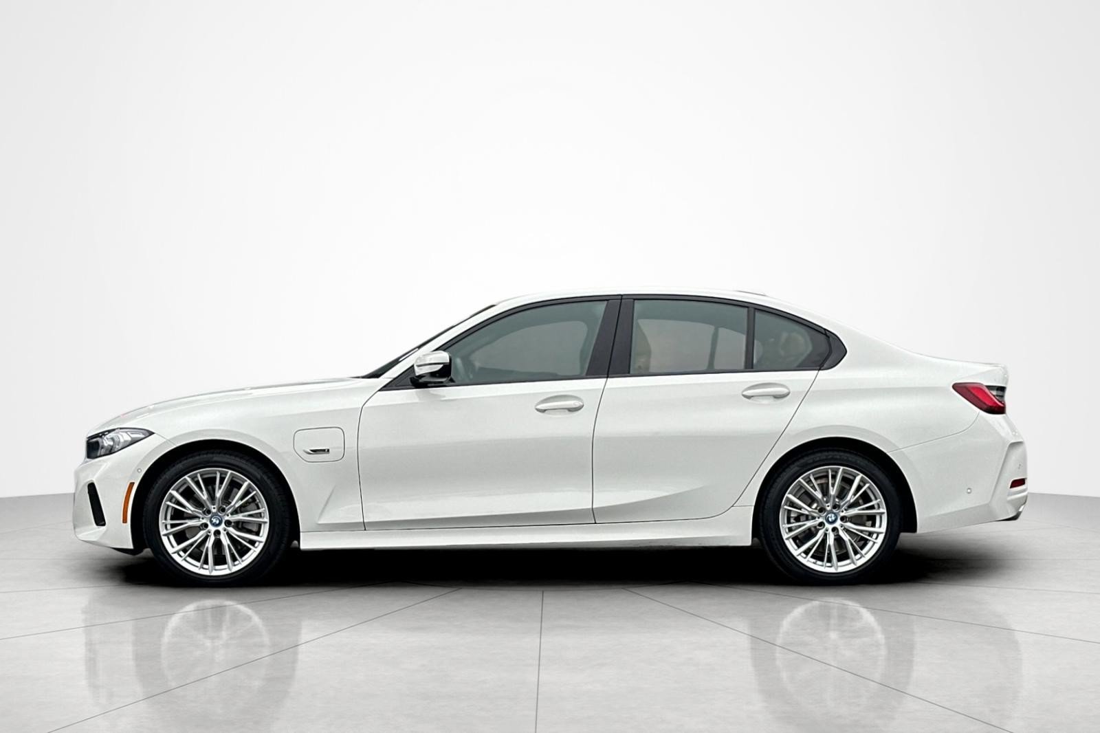 Used 2023 BMW 330e w/ Premium Package RWD image 2