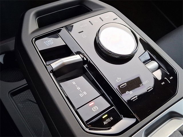 New 2026 BMW iX xDrive60 w/ M Sport Package image 14