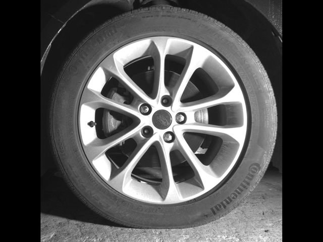 Used 2020 Ford Fusion SE FWD image 9