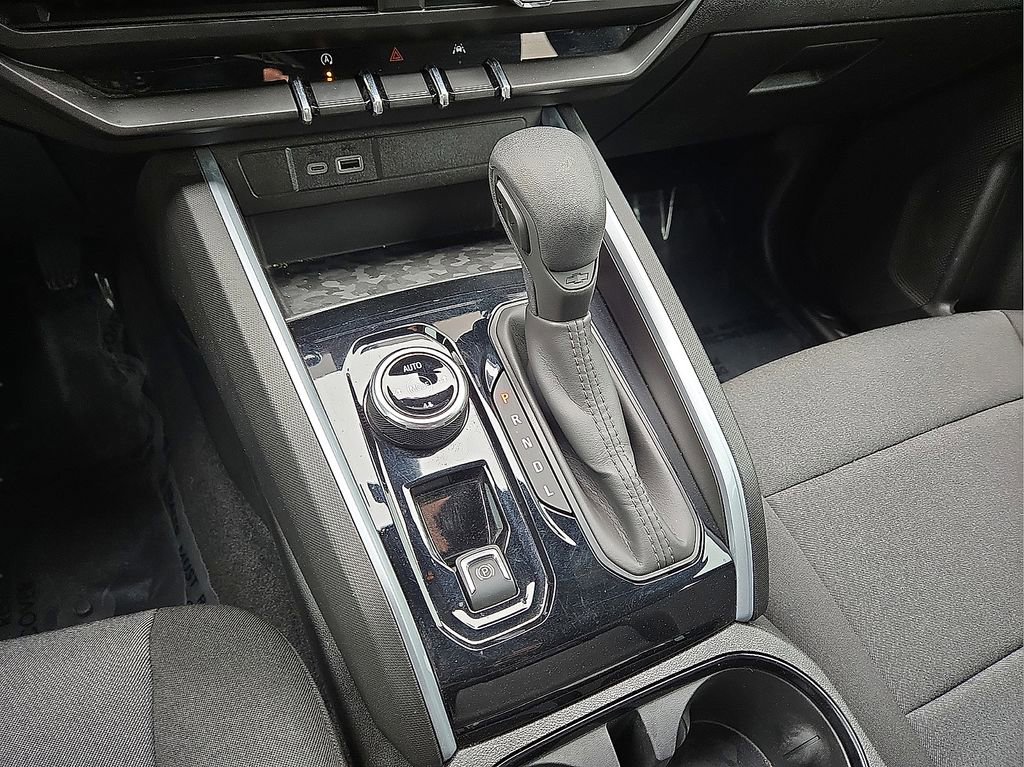 Used 2025 Chevrolet Colorado Trail Boss w/ Midnight Edition image 27