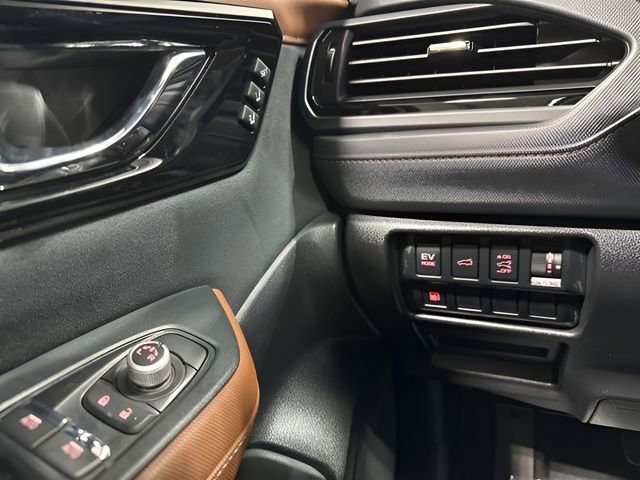 Used 2025 Subaru Forester Touring AWD/4WD image 16