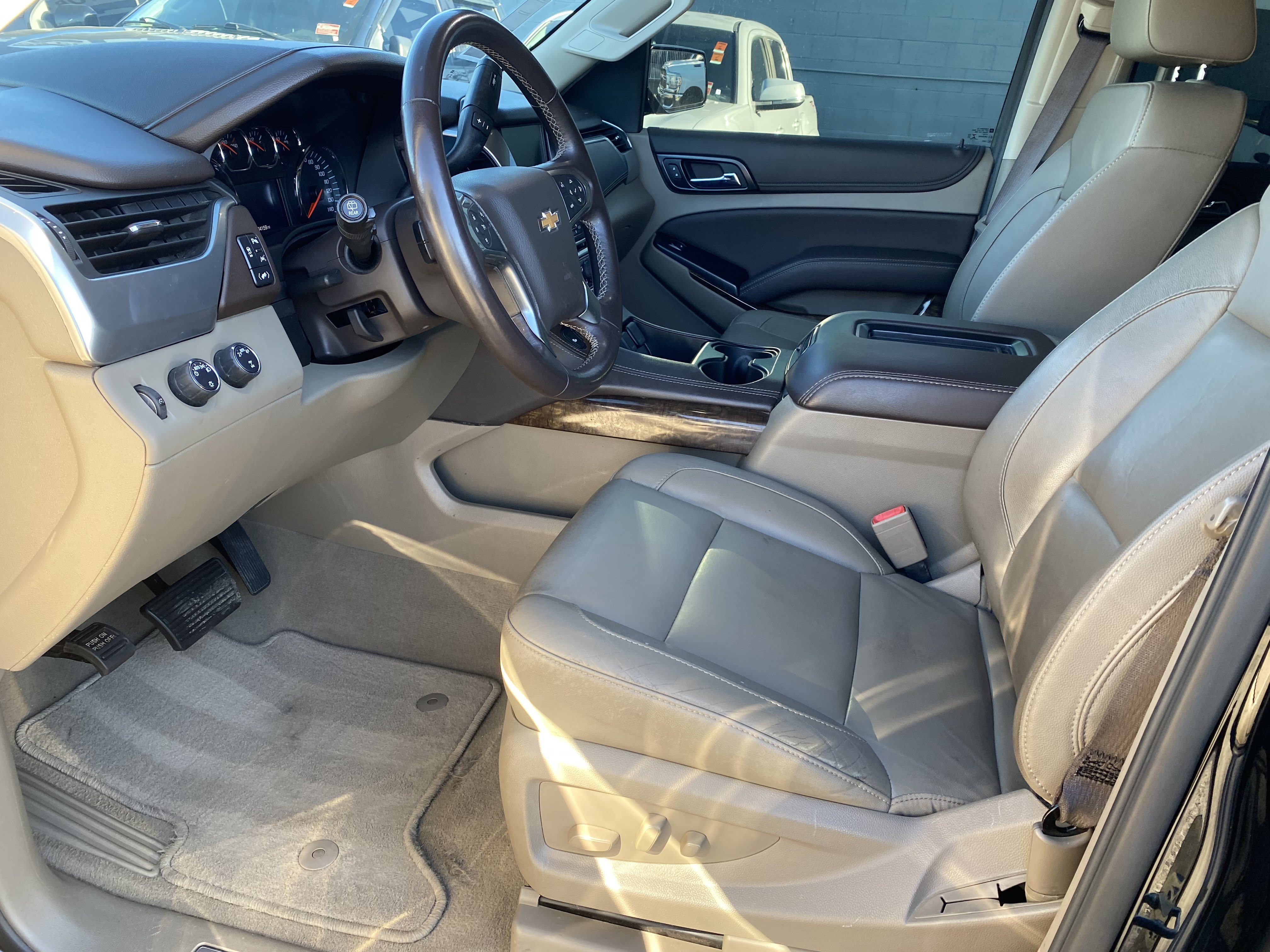 Used 2020 Chevrolet Suburban LT AWD/4WD image 12