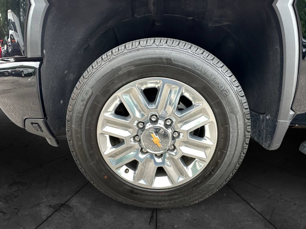 Used 2024 Chevrolet Silverado 2500 High Country AWD/4WD image 14