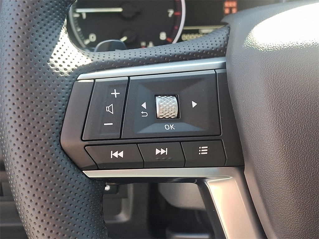 New 2025 Mitsubishi Outlander SE image 10