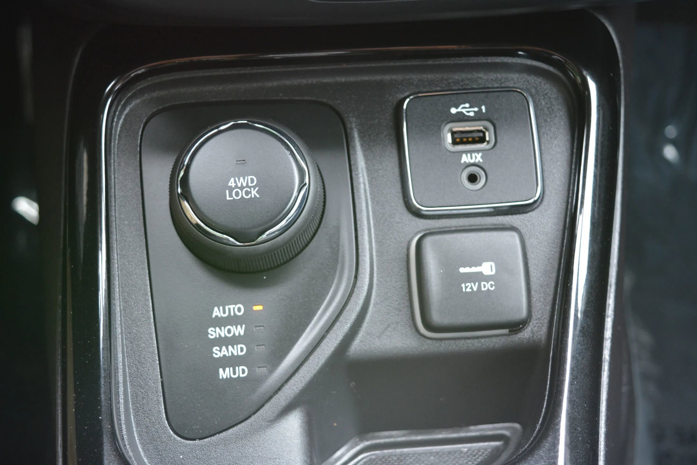 Used 2021 Jeep Compass Limited image 24