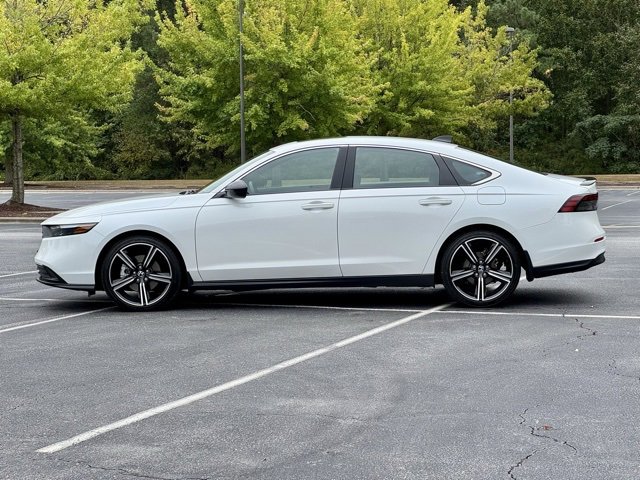 Used 2025 Honda Accord Sport image 3