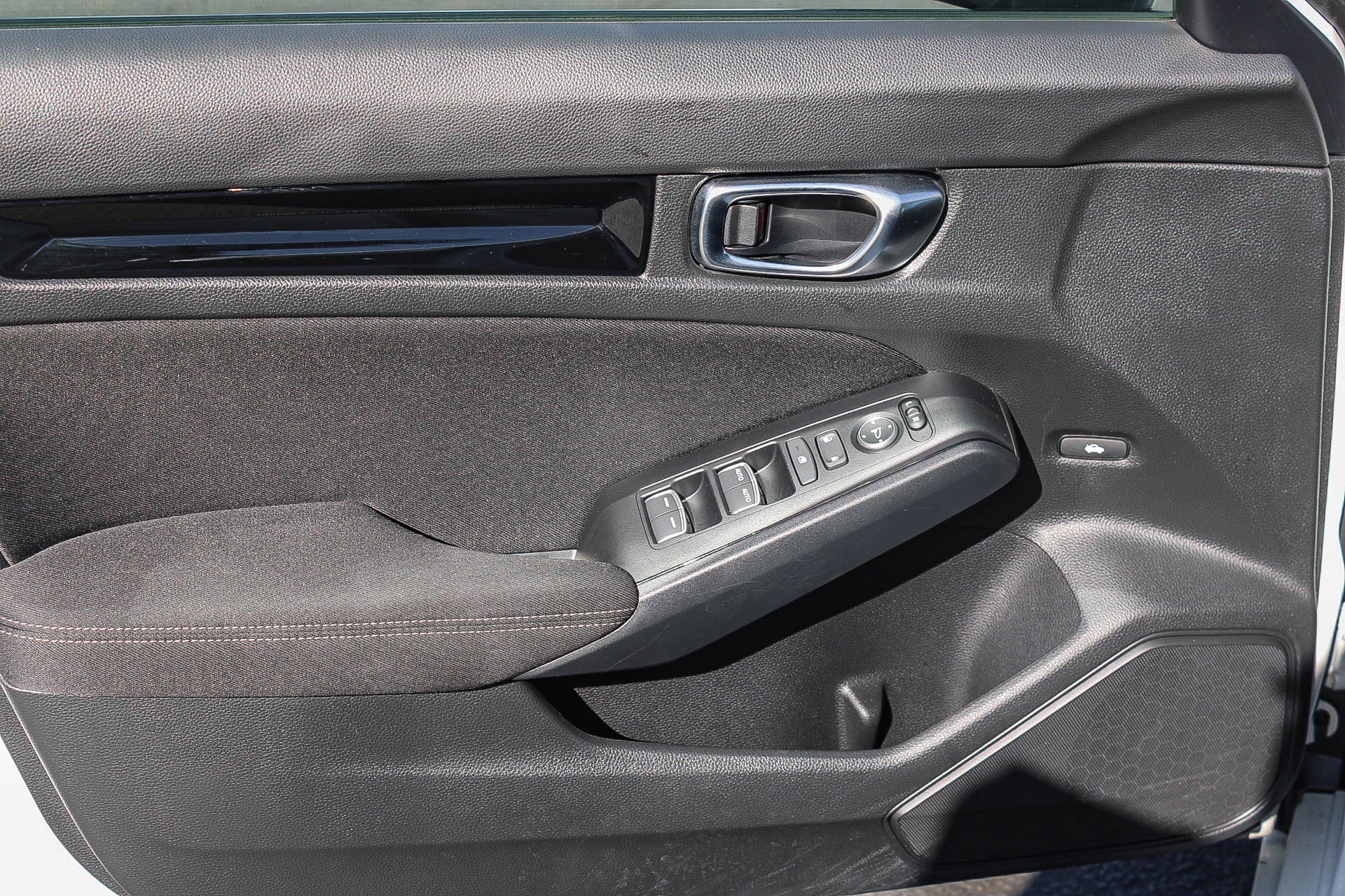 Used 2025 Honda Civic Sport image 21