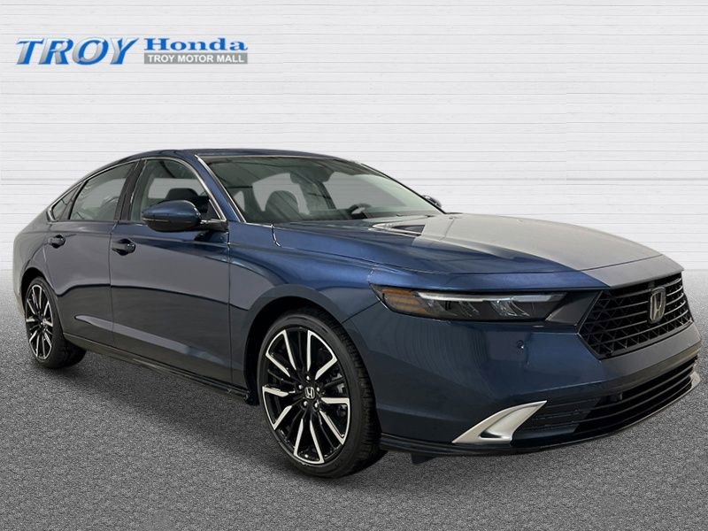 New 2025 Honda Accord Touring image 9