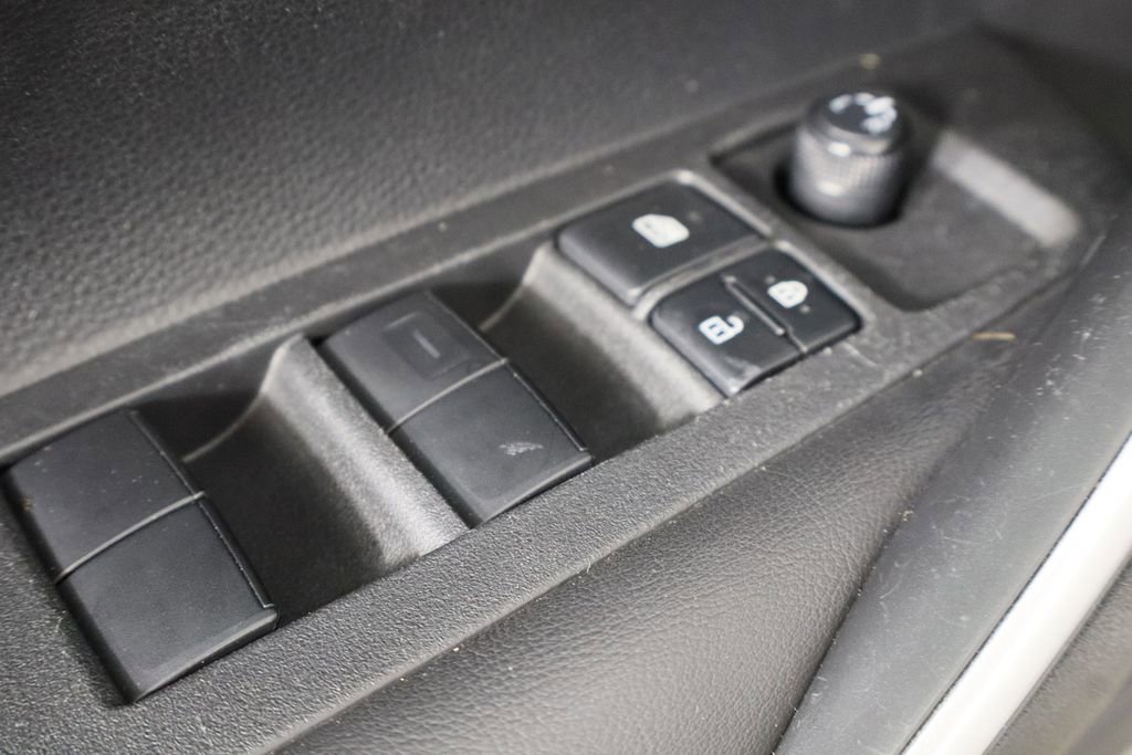 Used 2020 Toyota Corolla SE w/ SE Premium Package image 19