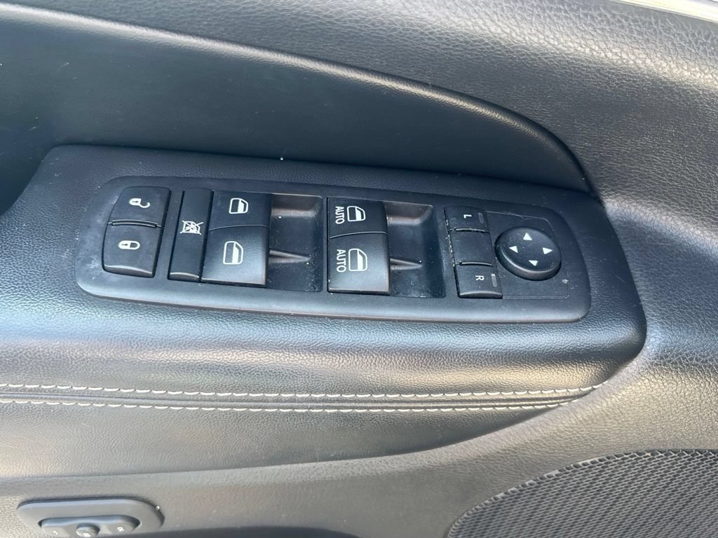 Used 2017 Jeep Grand Cherokee Limited AWD/4WD image 7