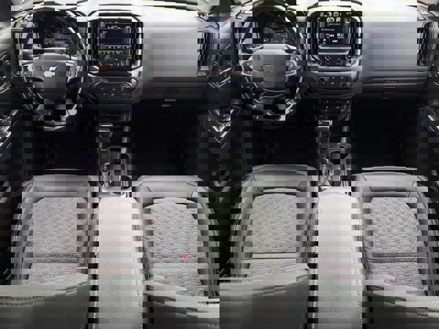 Used 2017 Chevrolet Colorado Z71 w/ Z71 Midnight Edition AWD/4WD image 9